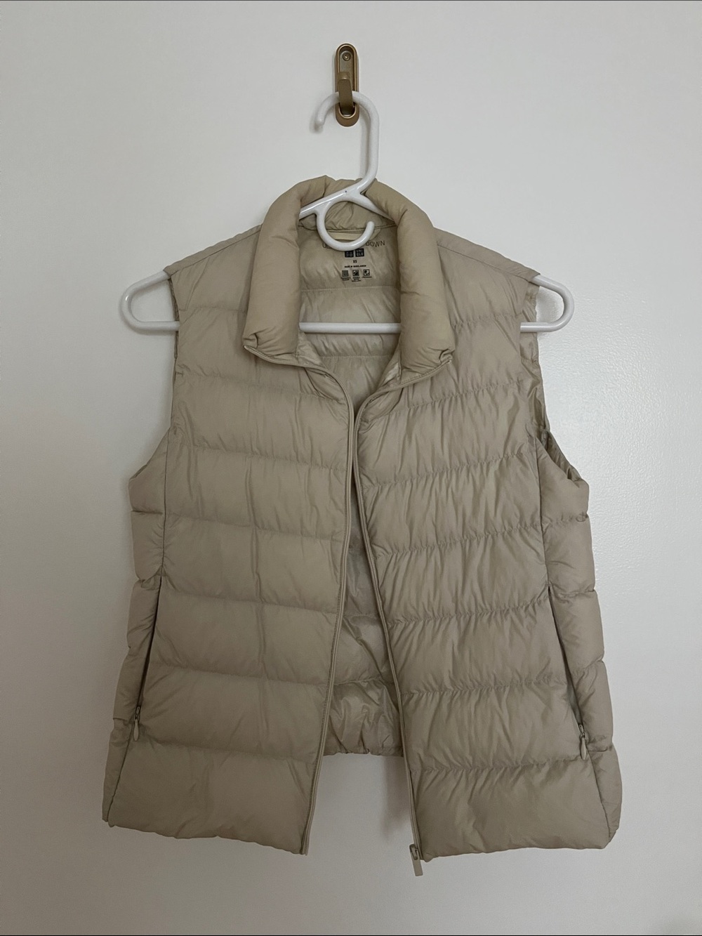 Uniqlo Cream Ultra Light Down Puffer Vest